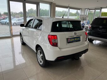 Toyota Urban Cruiser 4X4 - 2