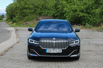 BMW Rad 7 750Li xDrive A/T, Top výbava - 2