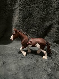 Clydesdaleský kôň schleich - 2