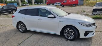 Kia Optima SW 2.0 GDI PHEV, 02/2019, EV dojazd 50 km - 2