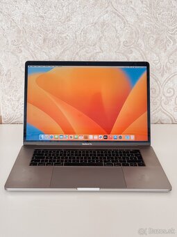 Apple MacBook Pro 15” - 2