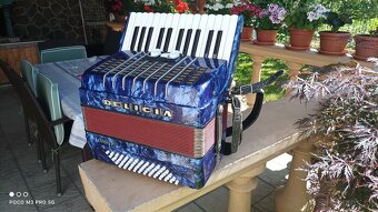 Harmonika -Akordeon.Delícia Junior 60 basová. - 2