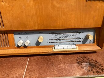 Starozitne radio Tesla Bratislava - 2