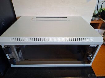 4U Rack Triton, datovy rozvadzac - 2