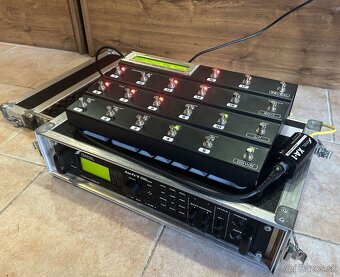 Fractal Axe-FX 2 + orig. footwitch MFC-101 mk3 + rack - 2