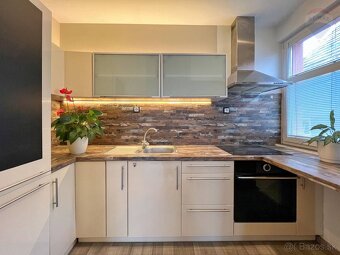 PRENÁJOM 2- izb. byt ul. Mierová Bojnice + park. státie - 2