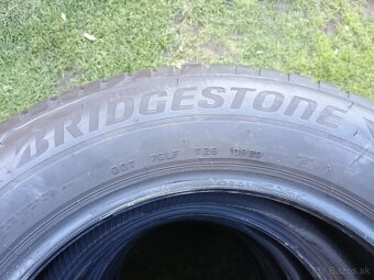 Zimné pneu Bridgestone, 215/65 R17 - 2