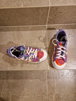 Dievcenske adidas platenky Simpson v.31 - 2