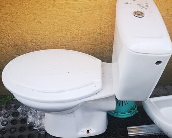 Umývadlo, záchod - 2