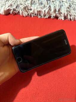 Apple iPhone SE 2020 64GB - 2