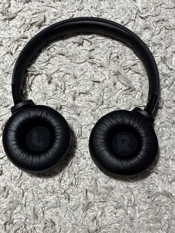 JBL skuchdla TUNE 520 - 2