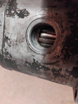 Zetor 25 – hydraulické čerpadlo ČSSR - 2