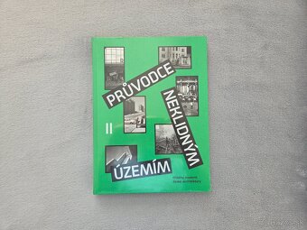 Séria kníh Průvodce neklidným územím - 2