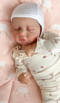 Realistická bábika Dorotka - 2