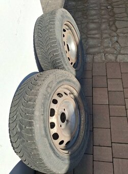 Gumy s diskami na Peguet Partner - 2