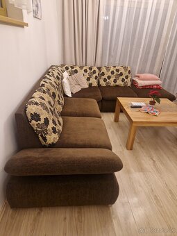 Rohová sedacia súprava s taburetkou - 2