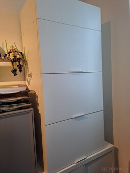 Skriňa (napr.nad práčku) - 2