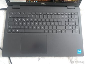 rozpredám na diely notebook Dell Latitude 3520 - 2