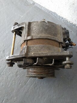 Alternátor na Ford Sierra - 2