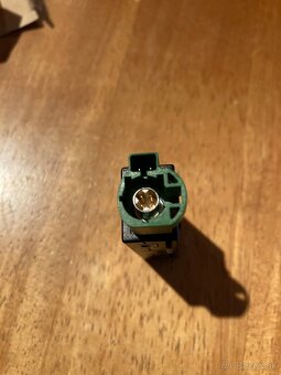 Predám USB konektor VAG 5Q0 035 726 E - 2