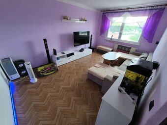 Predám 3 izbový byt s balkónom - 2