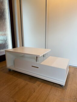 Predám stolík pod TV - 2