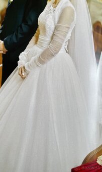 Svadobné šaty navrhnuté a ušité na mieru - 2