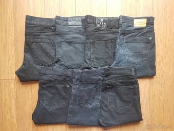 Chlapčenské/pánske čierne rifle - 2