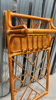 Ratanový vešiak - 2