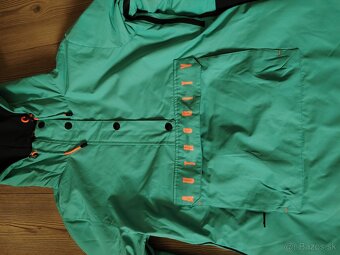 Lyžiarska/snowboardova bunda - 2