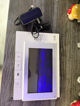 Emos domáci zvonček. - 2