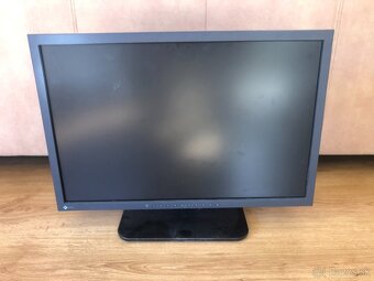 EIZO 22" - 2