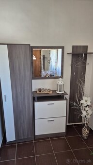 Predsieňovy nábytok - 2