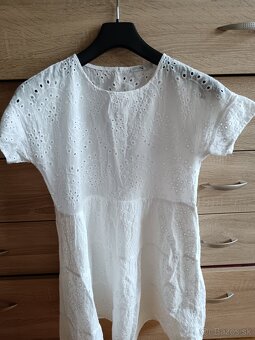 Biele ažúrové letné šaty M - 2