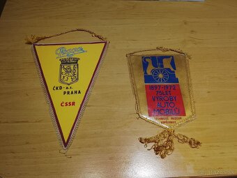 Predám originál staré dobové vlajky Tatra,Praga - 2