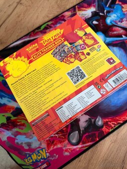 Pokemon Vivid Voltage ETB - 2