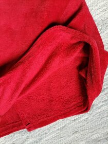 Červená deka - 2