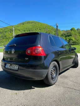 Volkswagen Golf 5 - 2