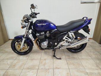Suzuki GSX 1400 - 2