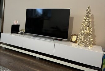 Stolík pod TV - 2