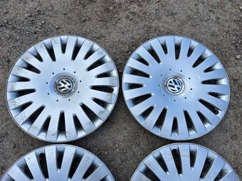 Predám puklice R16 originál VW Passat B6 - 2