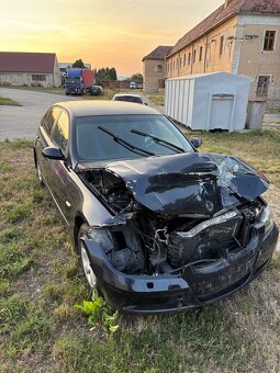 Rozpredám BMW e90 320d 120kw - 2