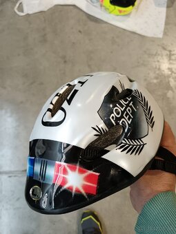 Detská cyklistycká prilba POLICE - 2