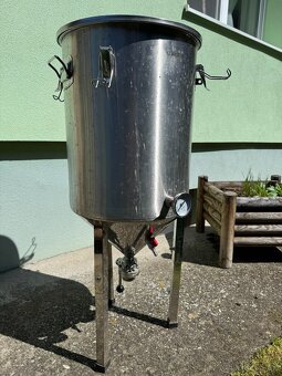 Fermentacny nerezovy tank - 2