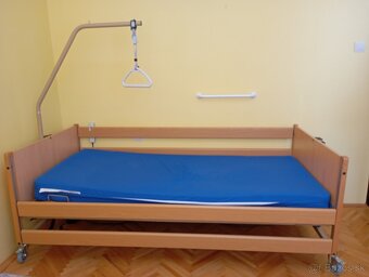 Polohovacia posteľ - 2