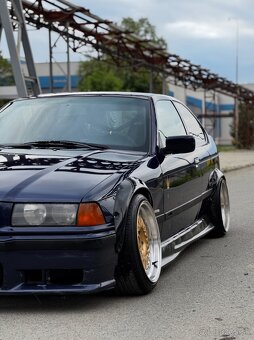 BMW e36 328is compact drift - 2