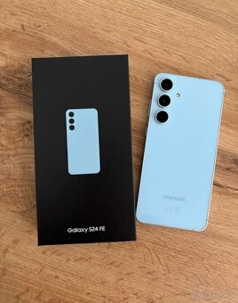 Samsung Galaxy S24 Fe - 2
