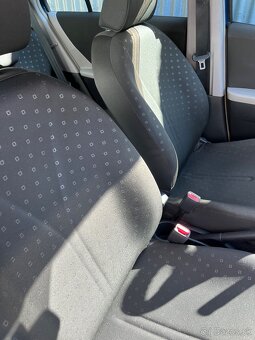 Predám toyotu yaris - 2