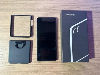 Samsung Galaxy Z Flip 7 - 2