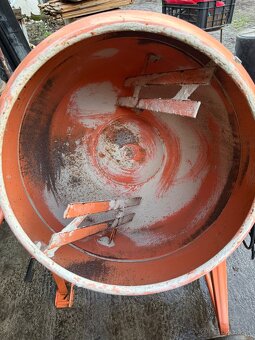 Predám veľmi malinko použitú miešačky zn Hecht - 2